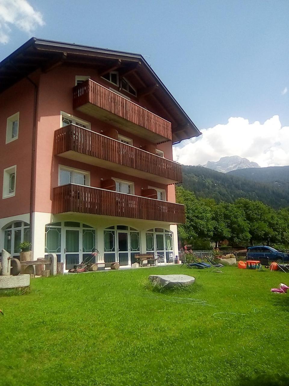 Hotel Garni Al Nardis Carisolo Exterior foto